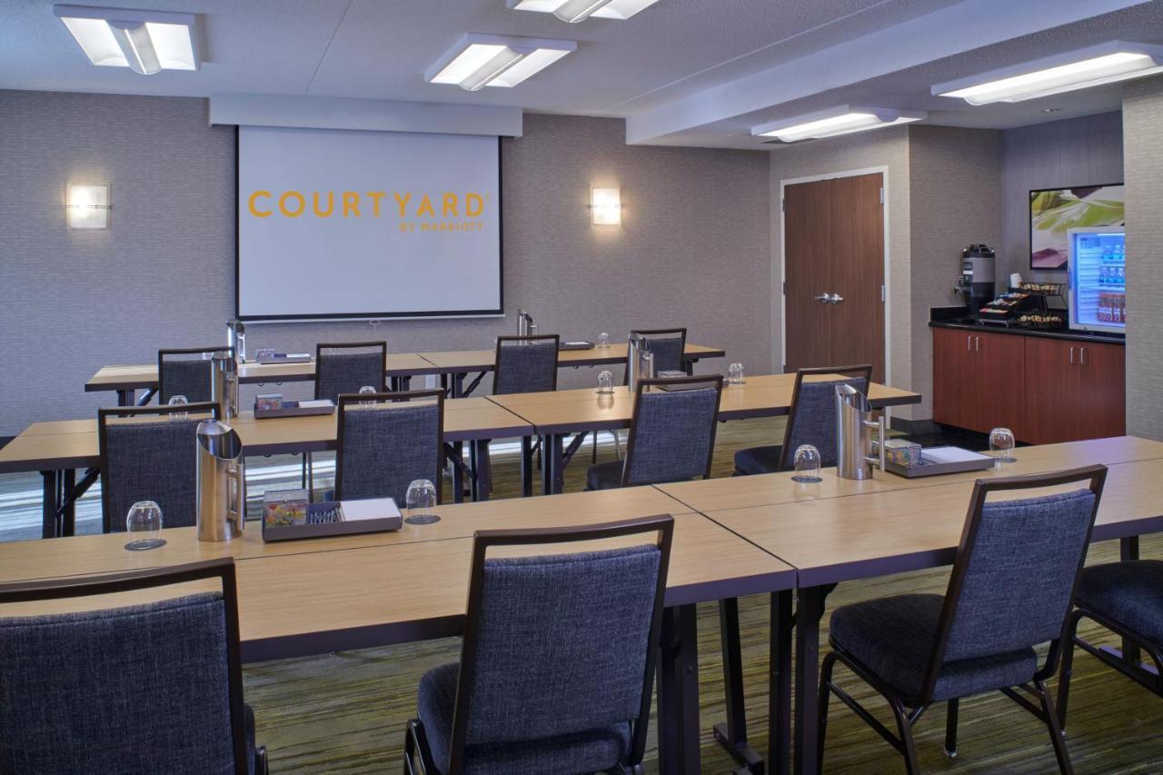 Courtyard By Marriott Indianapolis Castleton 호텔 외부 사진